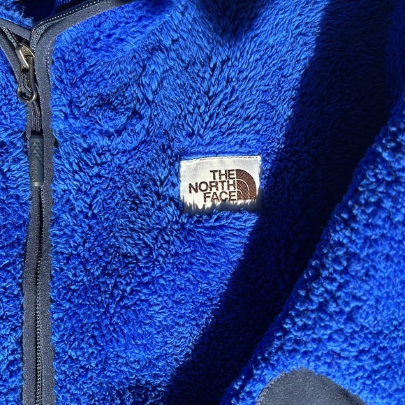 Men’s plush ultra soft pullover, good condition. - Picture 3 of 7